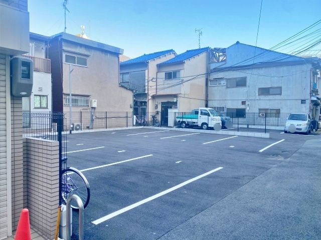 南市岡小学校東駐車場の駐車場写真