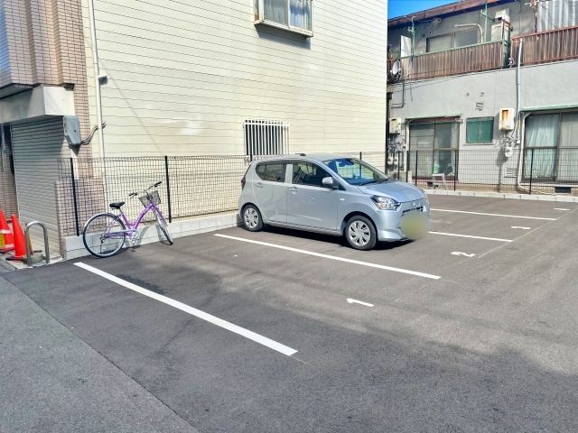 南市岡小学校東駐車場の駐車場写真