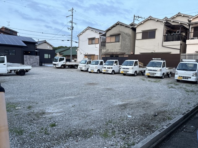 大阪府松原市西大塚の駐車場写真