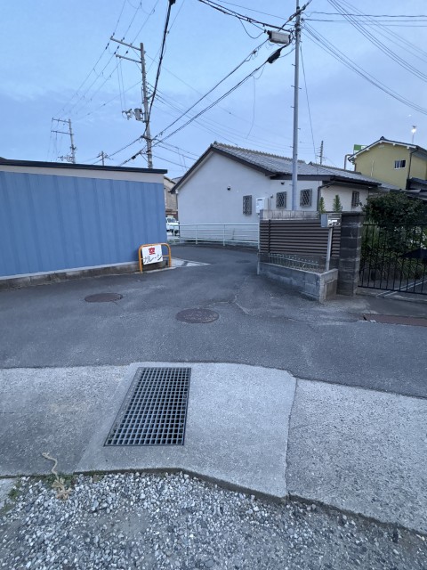 大阪府松原市西大塚の駐車場写真