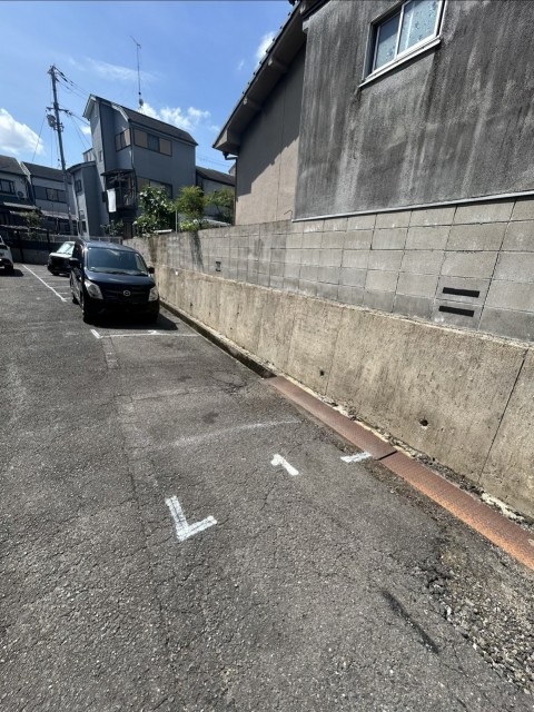 西野山百々町　ブルーコート西野山駐車場🅿️の駐車場写真