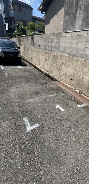西野山百々町　ブルーコート西野山駐車場🅿️の駐車場写真