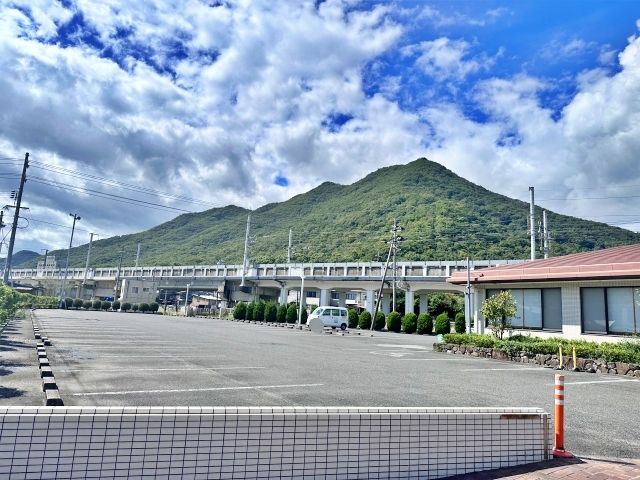 伊部公民館駐車場 10月19日(日)【品川リフラpresents 第41回 備前焼まつり】※リフレセンター備前の駐車場写真