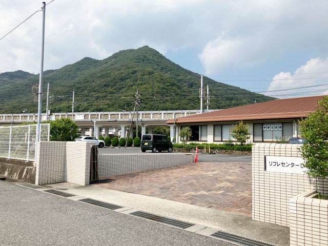 伊部公民館駐車場 10月19日(日)【品川リフラpresents 第41回 備前焼まつり】※リフレセンター備前の駐車場写真