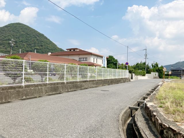 伊部公民館駐車場 10月19日(日)【品川リフラpresents 第41回 備前焼まつり】※リフレセンター備前の駐車場写真