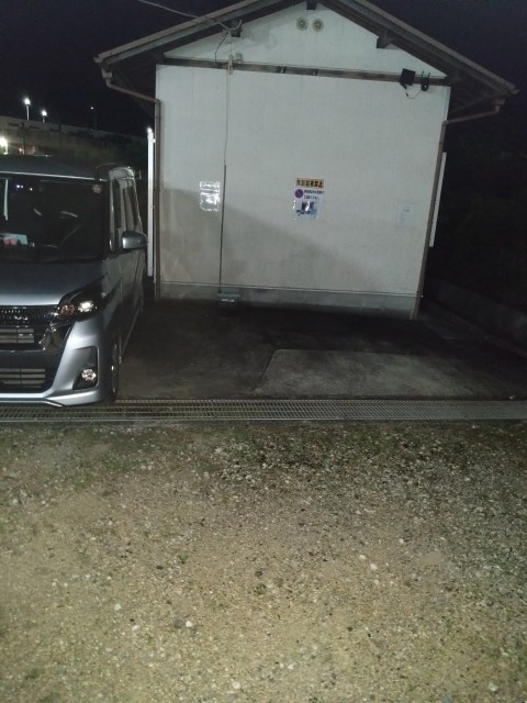 大阪府貝塚市三ツ松690番1の駐車場写真