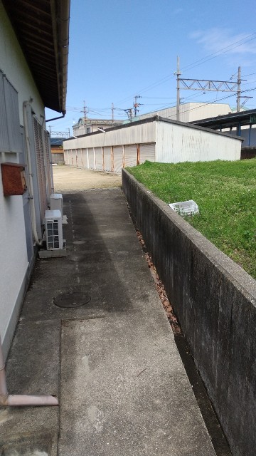 大阪府貝塚市三ツ松690番1の駐車場写真