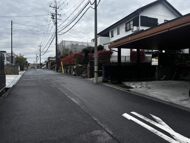 鈴鹿ハイツ角にヤシの木駐車場の駐車場写真