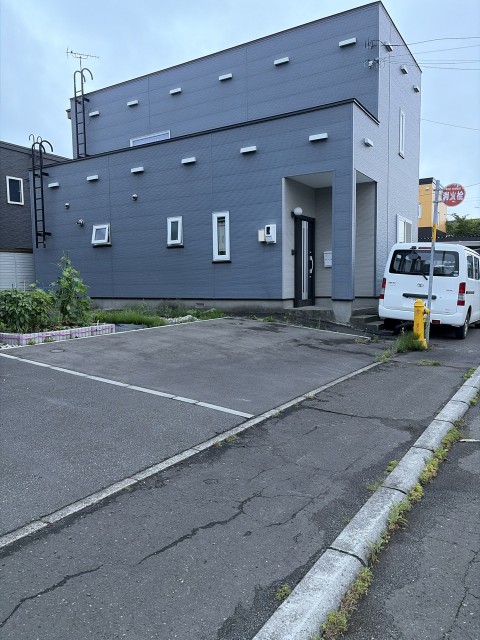 あいの里3条10丁目15-7駐車場の駐車場写真