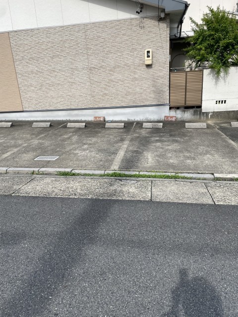 アキッパしろの家ブロックの駐車場写真