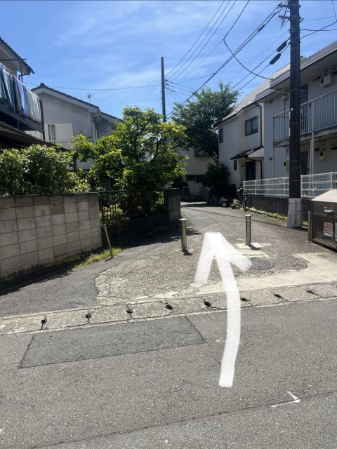 【バイク利用歓迎】家横駐車場 中野島6丁目17-39-1の駐車場写真
