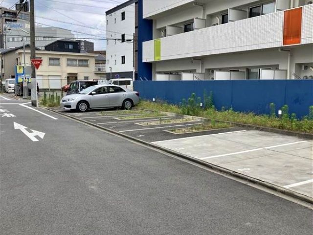 ジュール亀島駐車場の駐車場写真