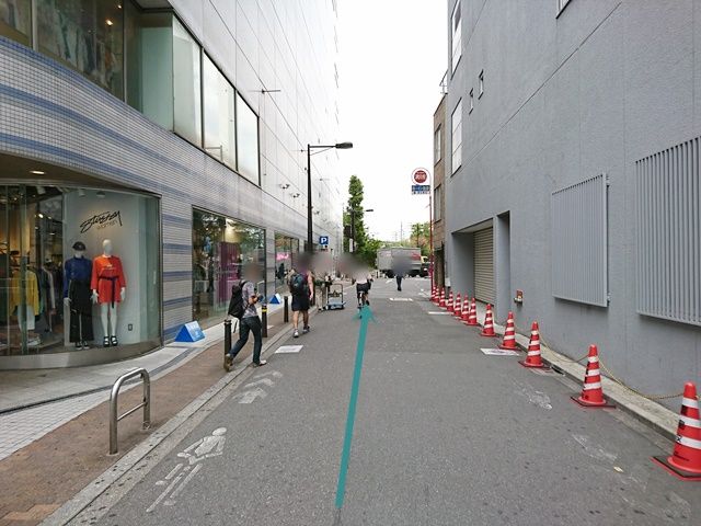 【道順4】直進してください。
