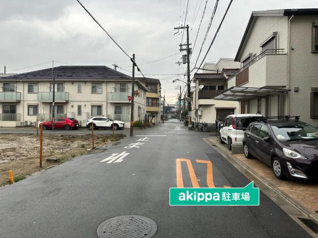 横沼町2-5-21ｳｯﾄﾞﾃﾞｯｷ前の駐車場写真