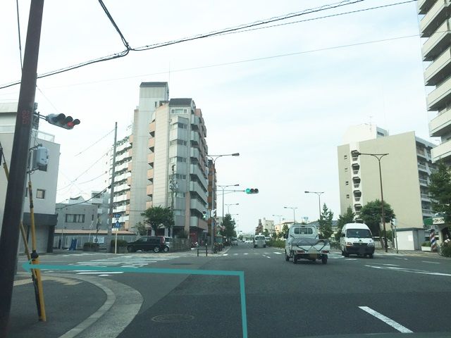 3.こちらへ左折してください。