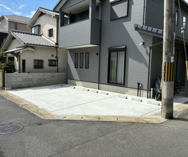 京都府京都市右京区嵯峨天龍寺広道町の駐車場写真