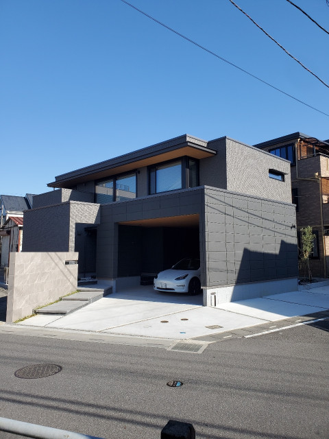 【三郷中央駅10分】どんな車でも大体置けますの駐車場写真