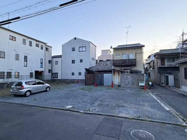 西柳ノ内町47-2駐車場 区画③ (アイドリング禁止)の駐車場写真