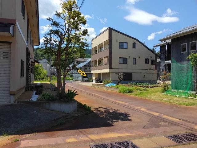 飯山屋根付き駐車場の駐車場写真