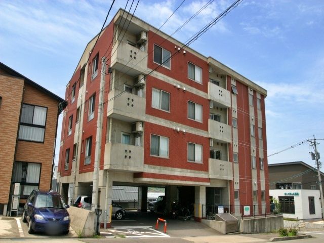 ヌーベル田上【C332】の駐車場写真