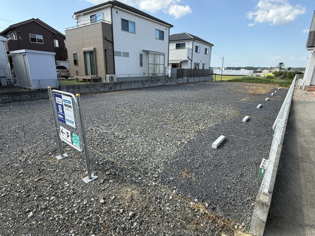 KATSUDA BASE 01の駐車場写真