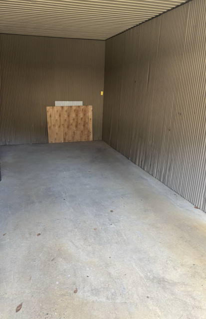 加茂若宮町2番ガレージ　の駐車場写真