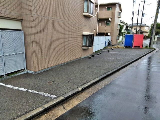 E、D棟側