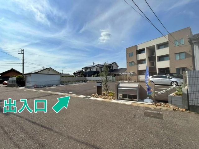 メゾンココネコ駐車場の駐車場写真