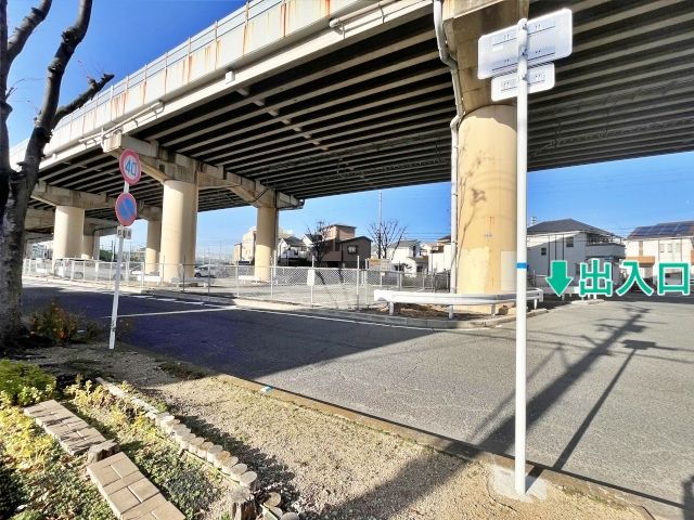 [29451]葛の葉町3丁目アキッパ高架下駐車場の駐車場写真