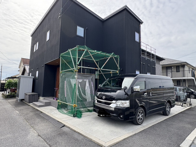 楠町2丁目7-1駐車場の駐車場写真