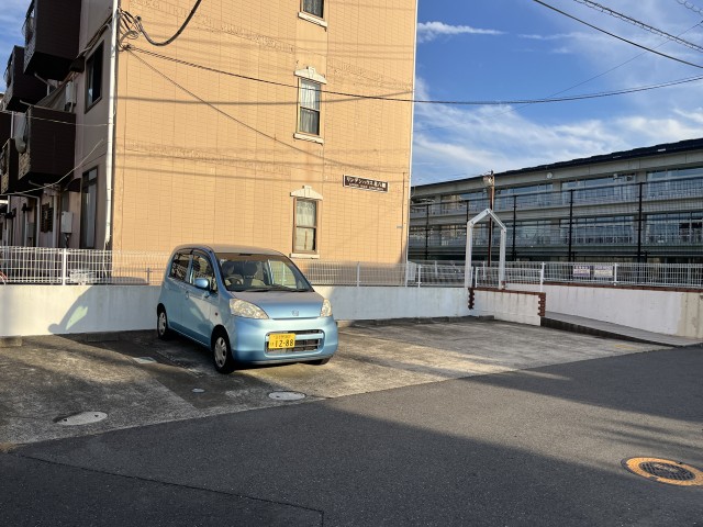 宮久保1丁目8-7駐車場の駐車場写真