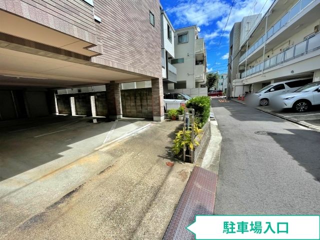 北区柳原1-20-16駐車場の駐車場写真