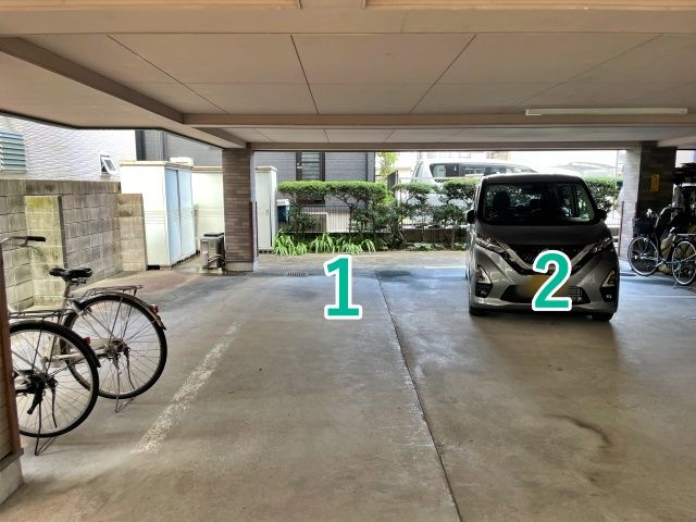 北区柳原1-20-16駐車場の駐車場写真