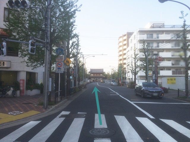 【道順2】直進してください