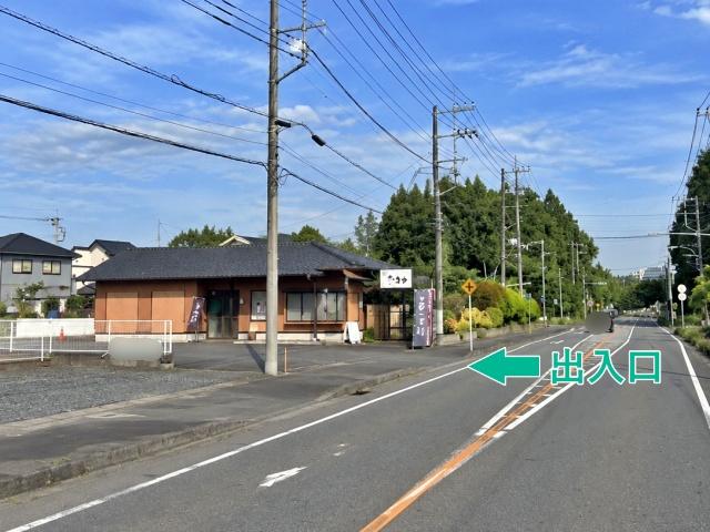[2af77]佐和 空き地_砂利駐車場の駐車場写真