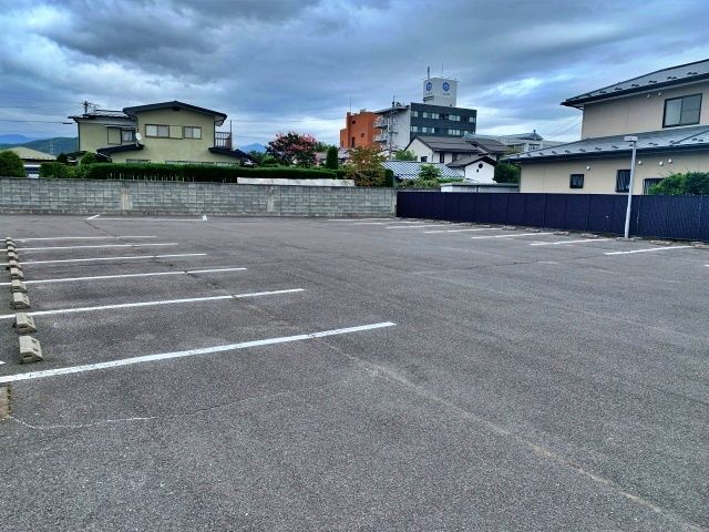 茅野市営市民館第4駐車場の駐車場写真