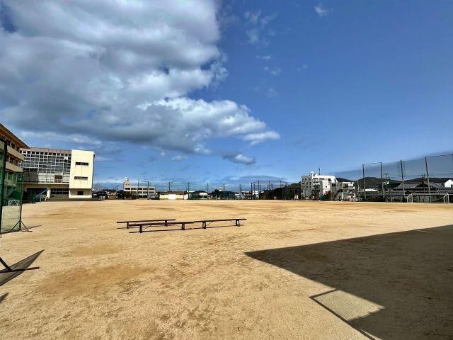 青雲中学校【淡路島まつり公式駐車場】の駐車場写真