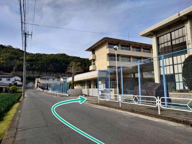 青雲中学校【淡路島まつり公式駐車場】の駐車場写真