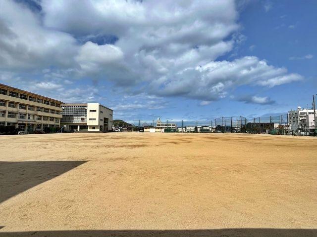 青雲中学校【淡路島まつり公式駐車場】の駐車場写真