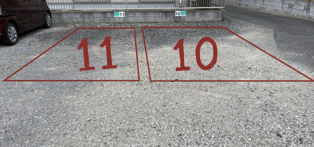 小山117-1の駐車場写真