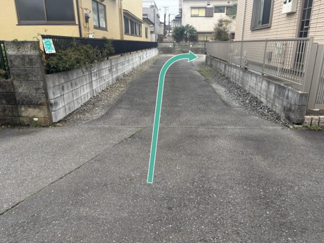 小山117-1の駐車場写真