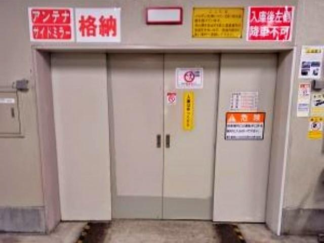 仙台明芳ビル【日祝：8:00～20:00】の駐車場写真