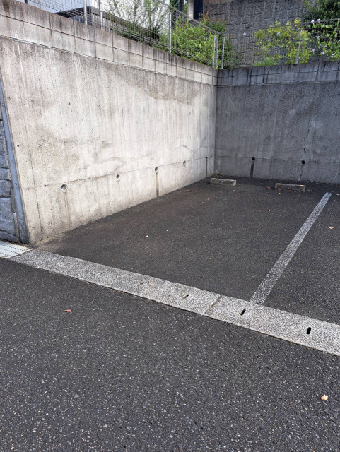 駐車場画像3