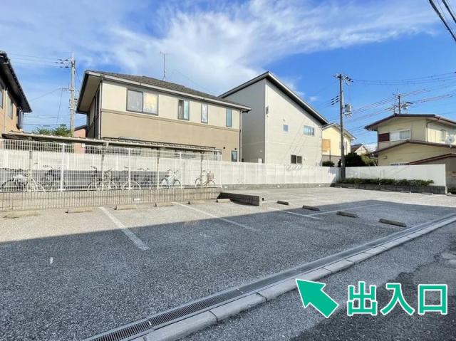 レオパレスSOPHIA駐車場【28669】の駐車場写真