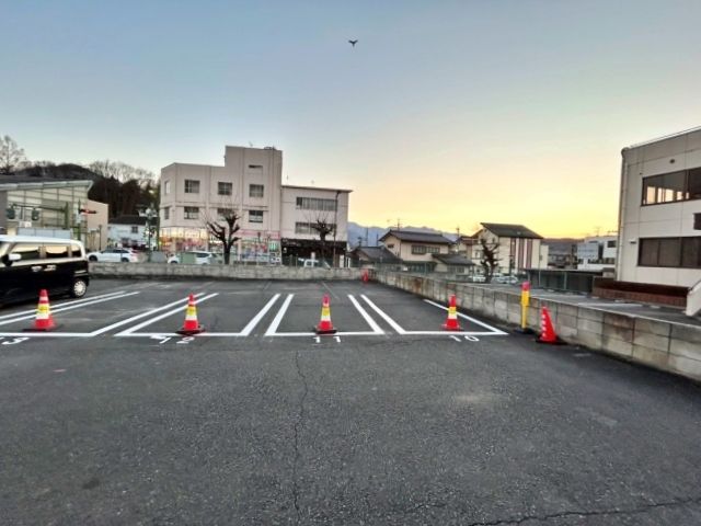 SANパーク秩父宮側町1の駐車場写真