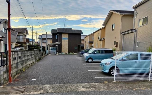 クリーニングなかむら駐車場(3)の駐車場写真
