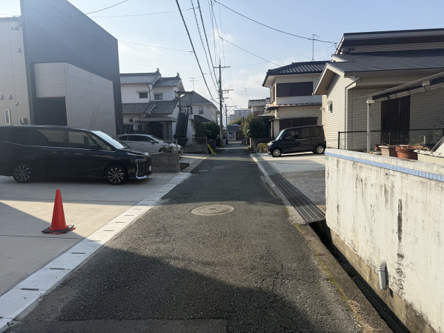霧ケ丘1丁目5-25駐車場の駐車場写真