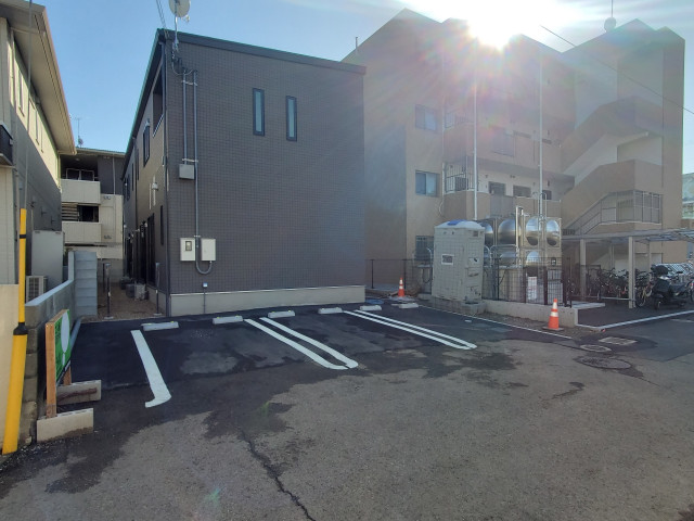 グランローの駐車場写真