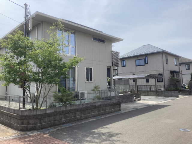 菅谷台1丁目 屋根付き 駐車場の駐車場写真