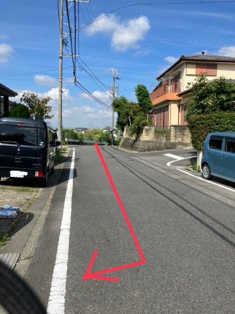 西山町2丁目ログハウス横駐車場の駐車場写真